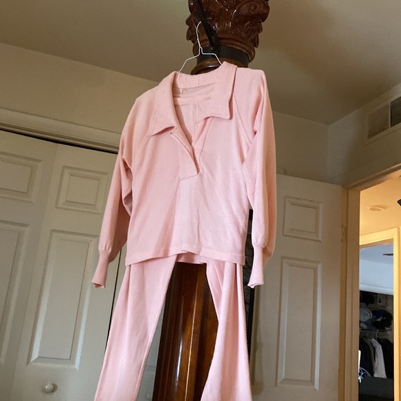 Pink 2 PCs jogger hard to discribe - Picture 6 of 8